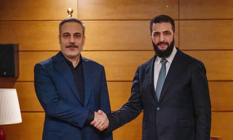 ministri-i-jashtem-i-turqise-takohet-me-presidentin-sirian-ne-antalya