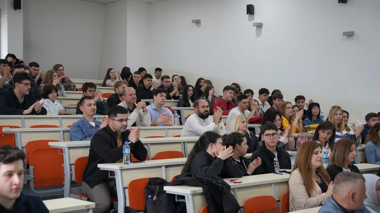 Nxënësit më të mirë garojnë në Olimpiadën Kombëtare të Ekonomisë në Maqedoninë e Veriut