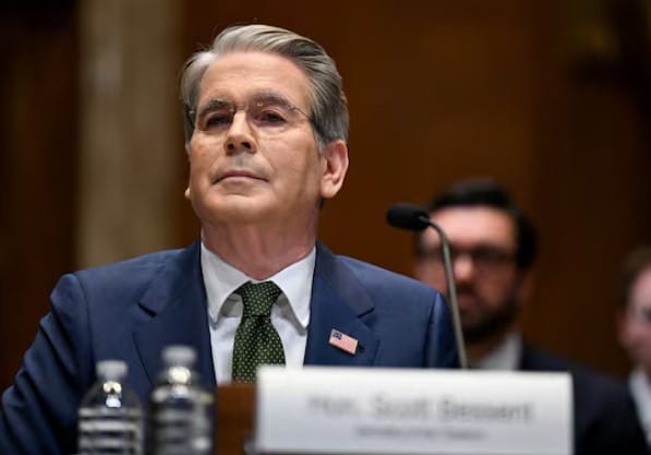 SHBA mbron heqjen e sanksioneve ndaj naftës ruse dhe iraniane për 30 ditë