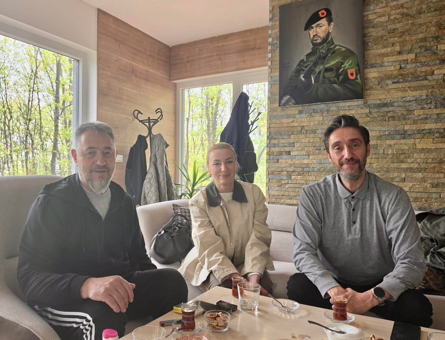 Uran Ismaili viziton Sami Lushtakun  Jam i lumtur që u pamundësua skenari i Albin Kurtit për dhunë në Skenderaj