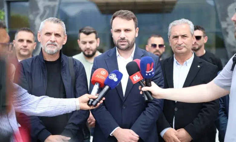 te-henen-hapet-per-here-te-pare-shtabi-i-vetevendosjes-ne-carshine-e-shkupit