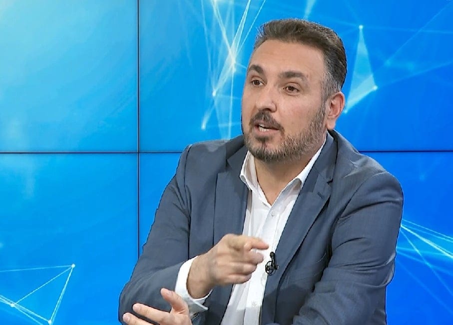 Bekim Fazliu  Hipokrizi që BDI manipulon studentët  8 ministrat e tyre nuk e zgjidhën problemin për 20 vite