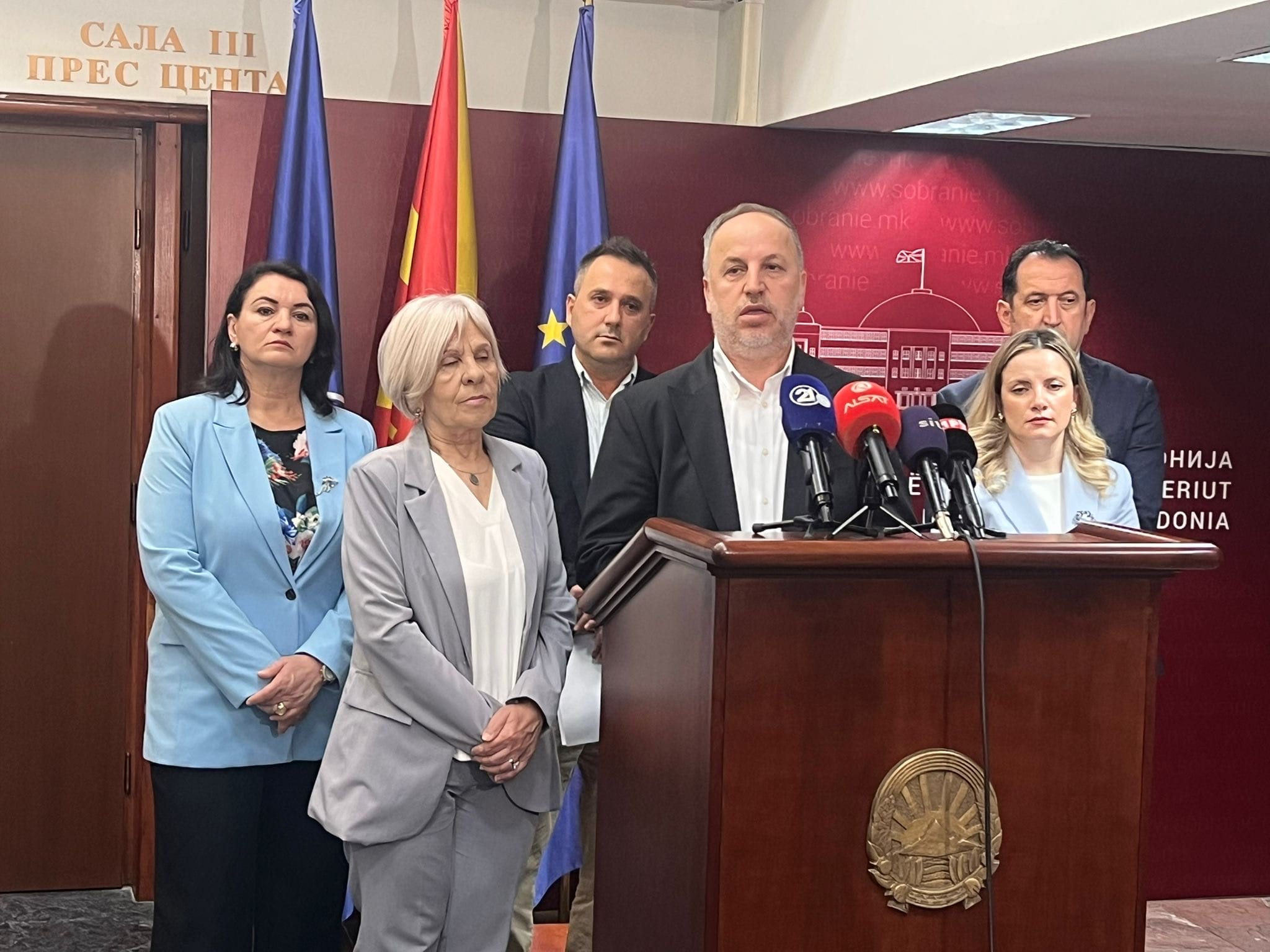 Azizi  Për herë të parë përfaqësimi i drejtë dhe adekuat po vendoset në ligj  kërkojmë miratim me Badenter