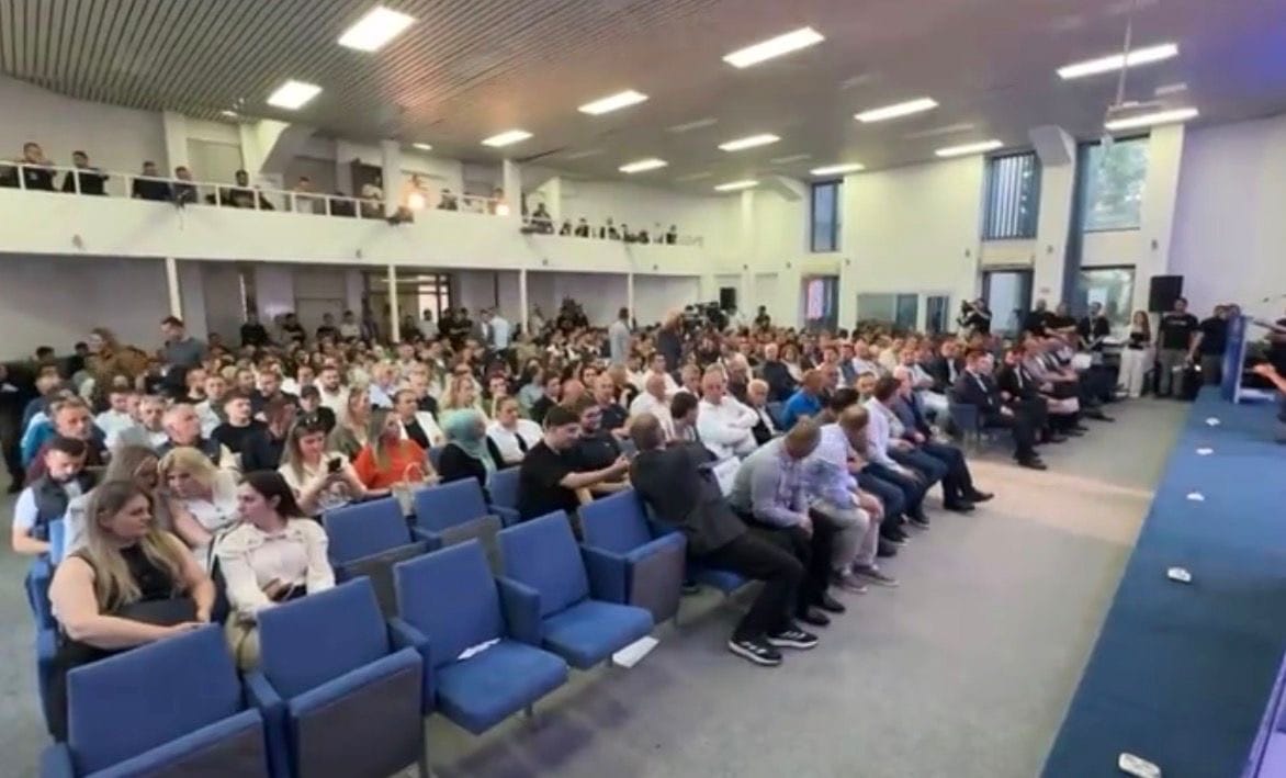 kumanova-nuk-i-pergjigjet-pritshmerive-te-bdi-se-pritje-e-zbehte-per-ali-ahmetin-ne-kuvendin-zgjedhor