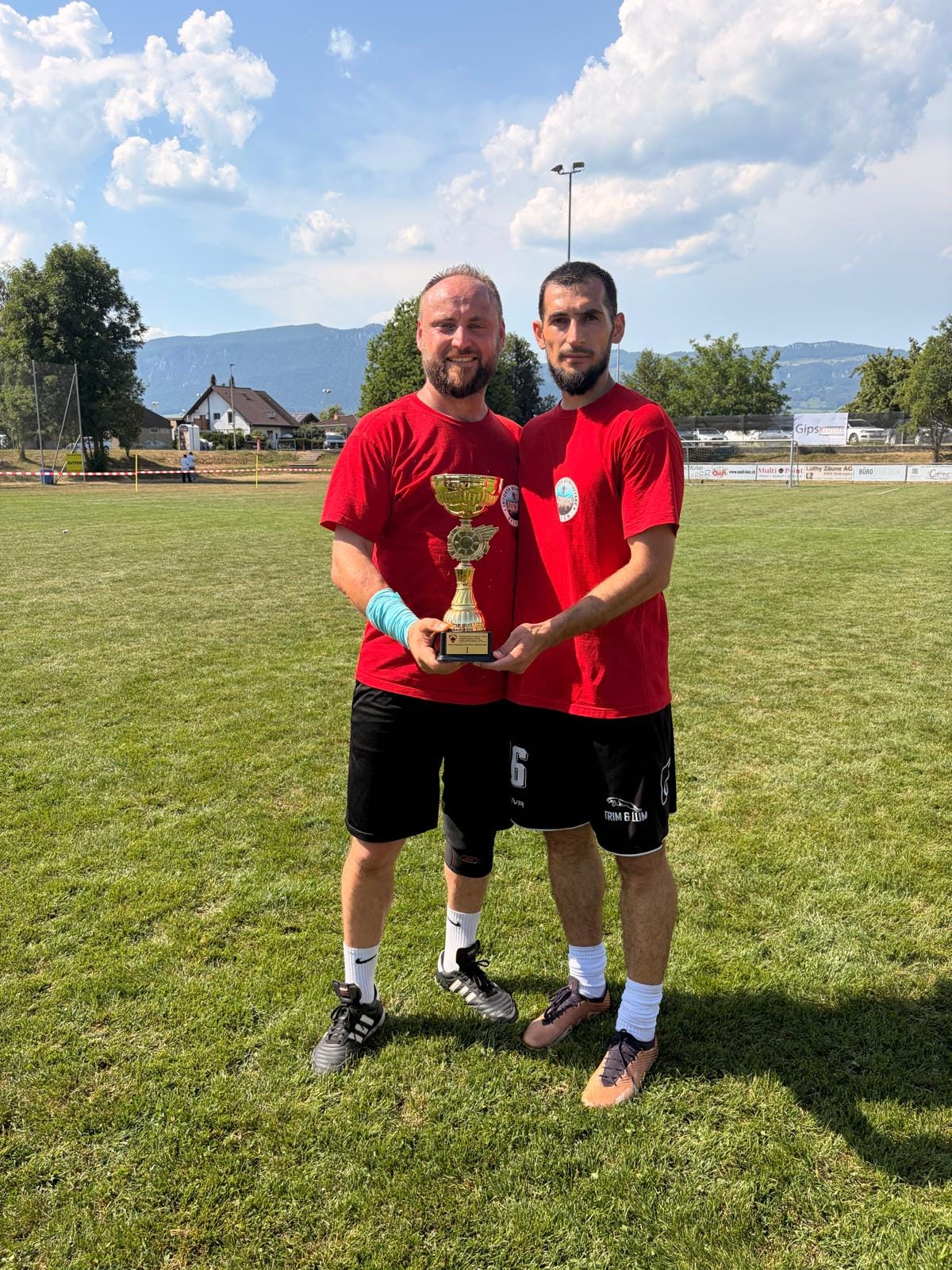 Florent Osmani shpallet futbollisti më i mirë në turneun e madh të mërgatës kërçovare në Zvicër