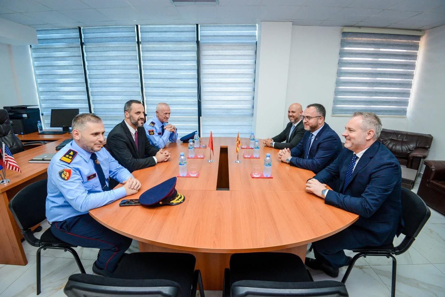 maqedonia-e-veriut-dhe-shqiperia-nenshkruajne-one-stop-shop-astrit-iseni-kufij-me-te-shpejte-dhe-me-pak-pritje-per-qytetaret