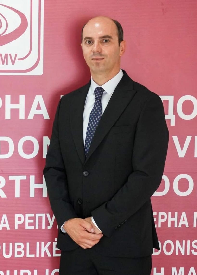 zevendesdrejtori-i-fondit-per-sigurim-shendetesor-sedat-bislimi-paralajmeron-18-barna-te-reja-prej-10-barnave-gjenerike