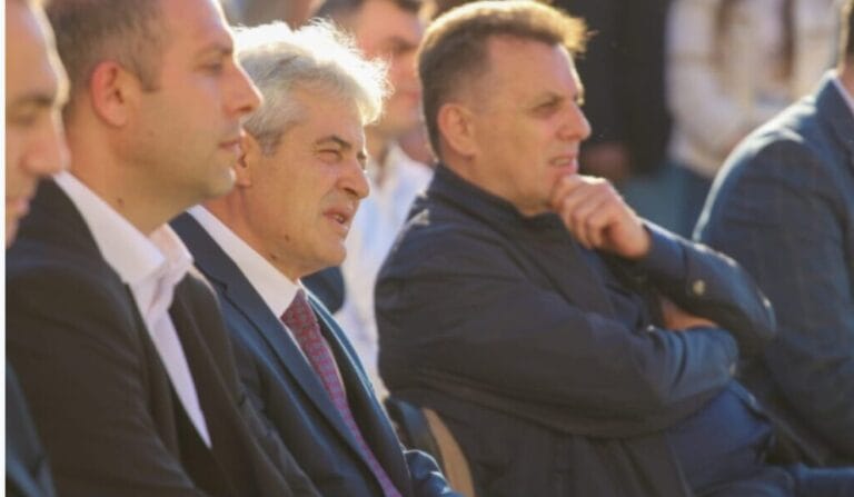 Ahmeti  Unë dhe Sadulla Duraku deshëm t i bashkojmë tokat shqiptar