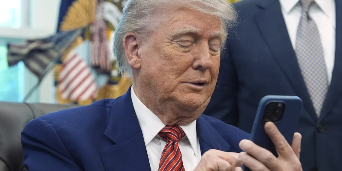 A është vërtet kaq e lehtë t i telefonosh Trumpit 