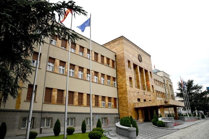 kuvendi-mban-sot-tre-seanca-ne-rend-dite-perfaqesimi-i-drejte-dhe-ligji-per-lojerat-e-fatit