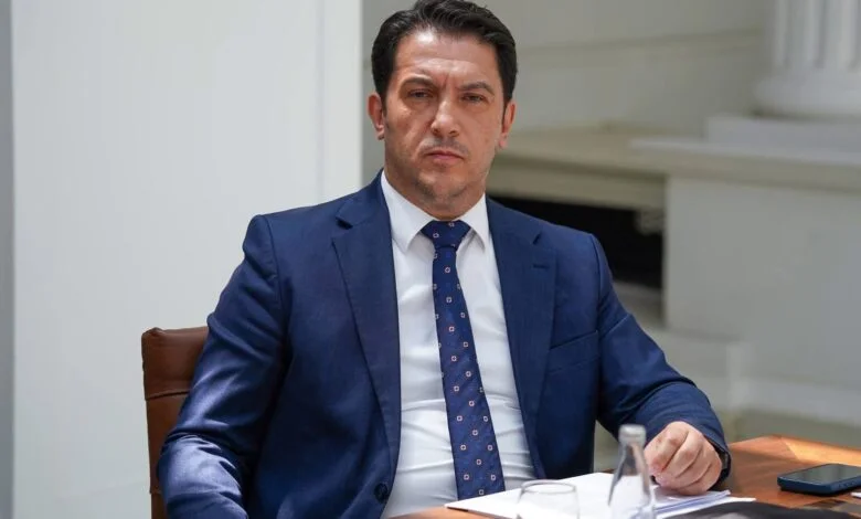 Zëvendëskryeministri i Parë  Bekim Sali  sot në Kuvend  në debat për Ligjin për përfaqësim të drejtë dhe adekuat