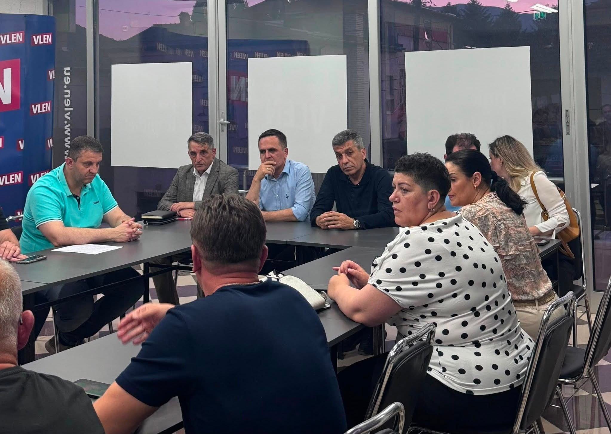 vlen-mblidhet-ne-gostivar-diskutojne-per-organizimi-e-brendshem-partiak-dhe-punet-ne-qeveri