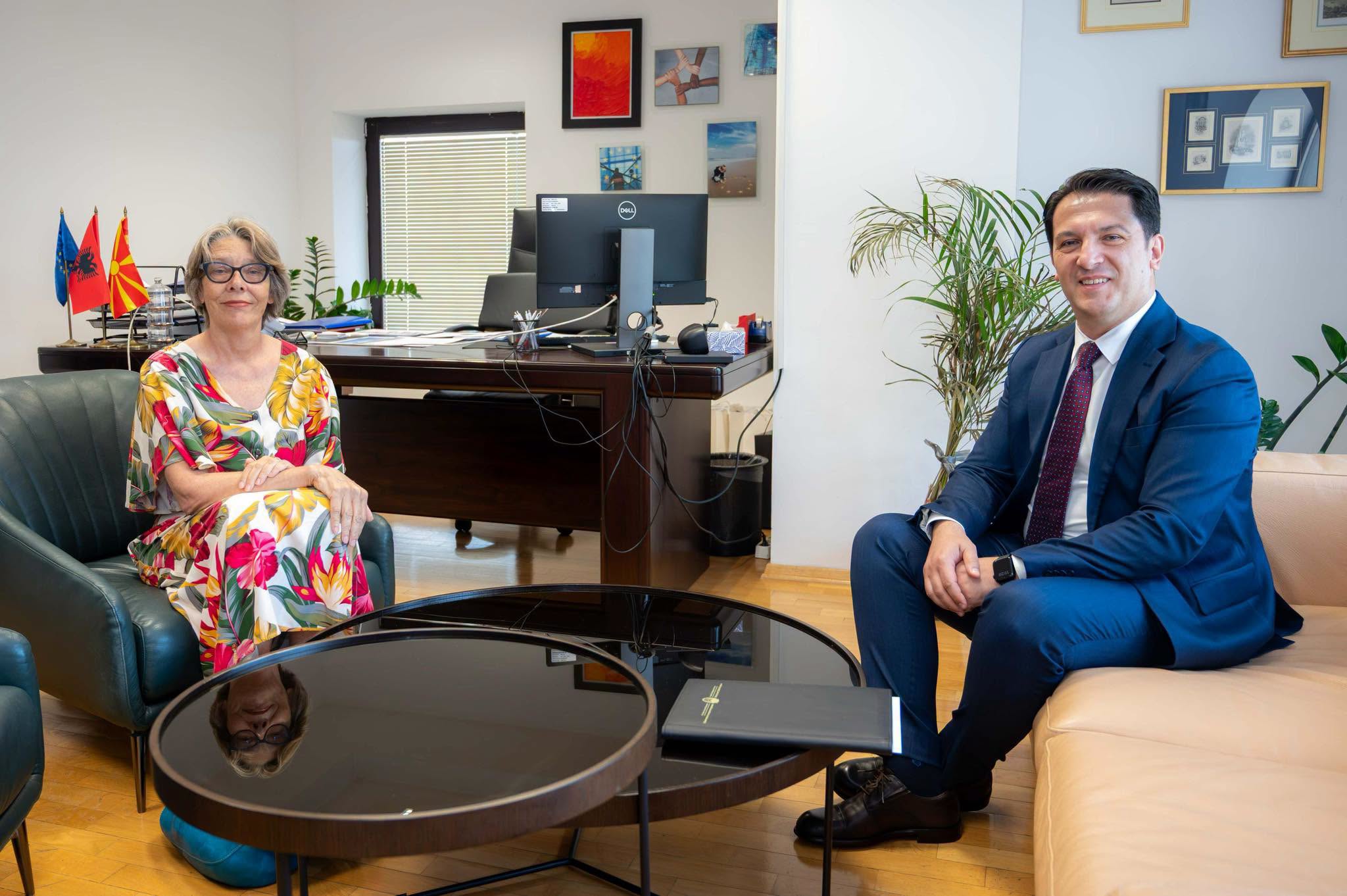zv-kryeministri-bekim-sali-dhe-ambasadorja-e-danimarkes-diskutojne-per-reformat-dhe-rrugen-drejt-be-se