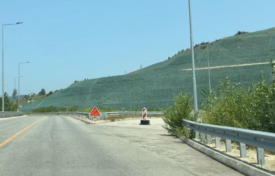 Aksidenti fatal në Shkup Bllacë  familja angazhon avokat  Kërkohen sqarime pse segmenti i mbyllur nuk ishte i bllokuar