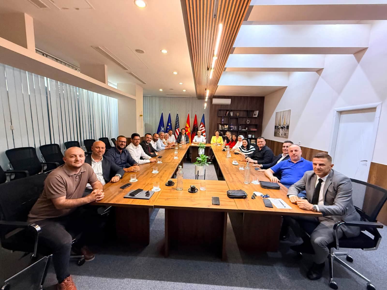 VLEN  Shqiptarëve u duhet unitet  jo intriga dhe përçarje