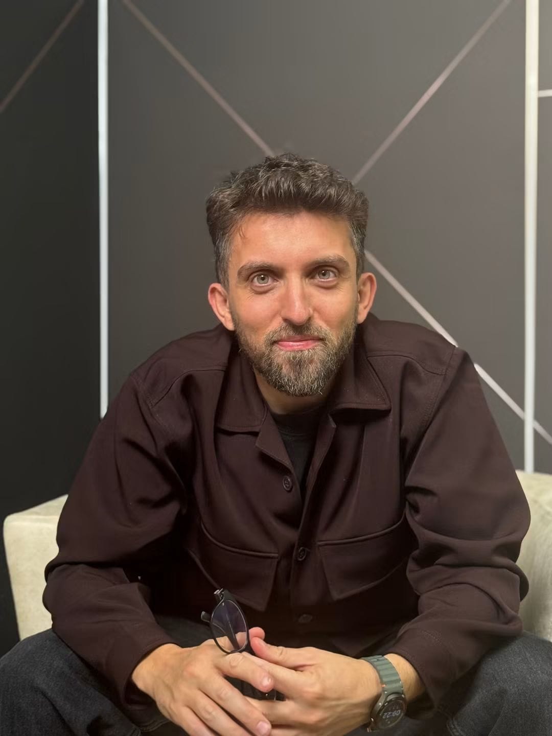 Gazetari kosovar për ndalesat në kufi  Politika e Shqipërisë dikur e sulmonte edhe Rugovën