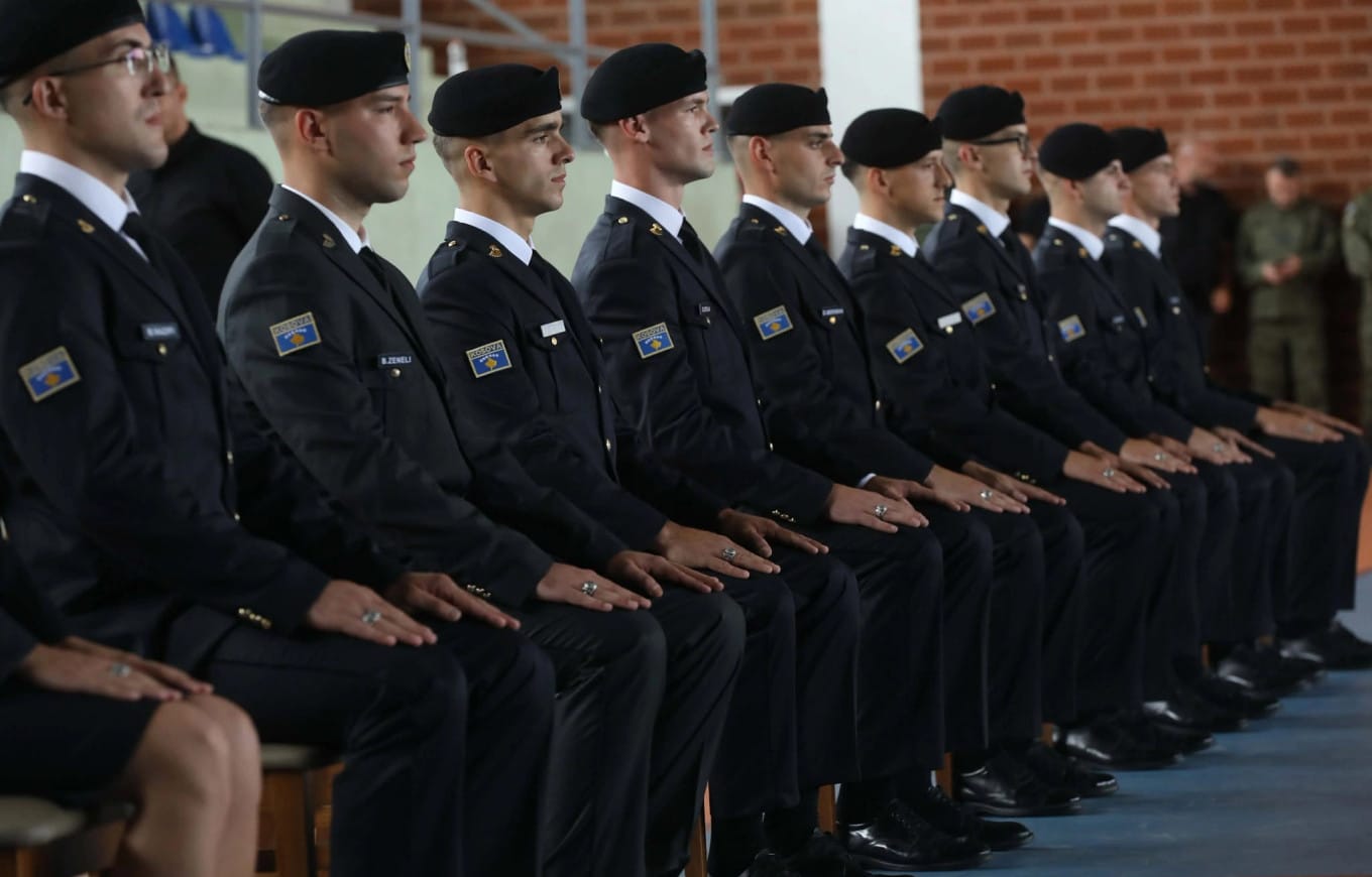 Diplomojnë kadetët e rinj të FSK së