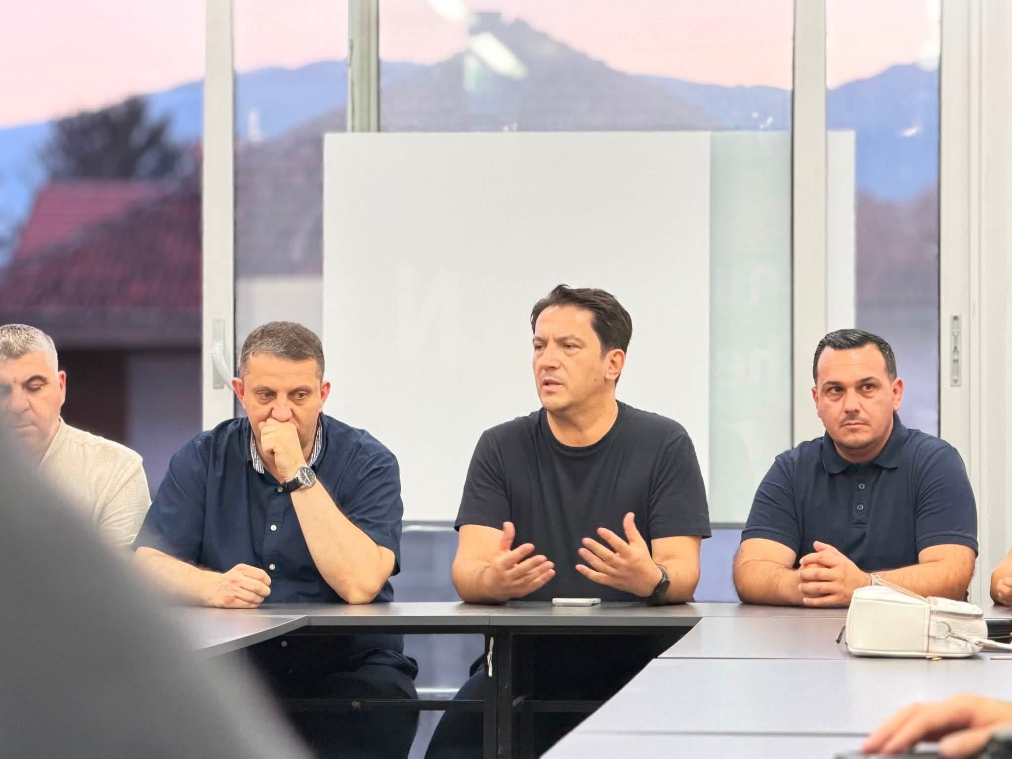 Bekim Sali takon strukturat e VLEN it në Gostivar  Vetëm të bashkuar mund t u përgjigjemi pritjeve të qytetarëve