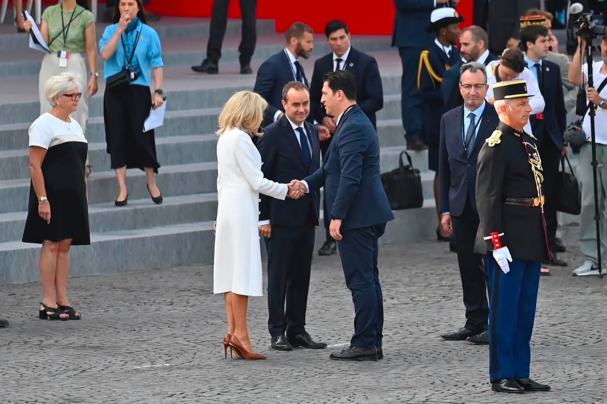 Në Ditën Kombëtare të Francës  Bekim Sali në Paris si i ftuar i presidentit Macron