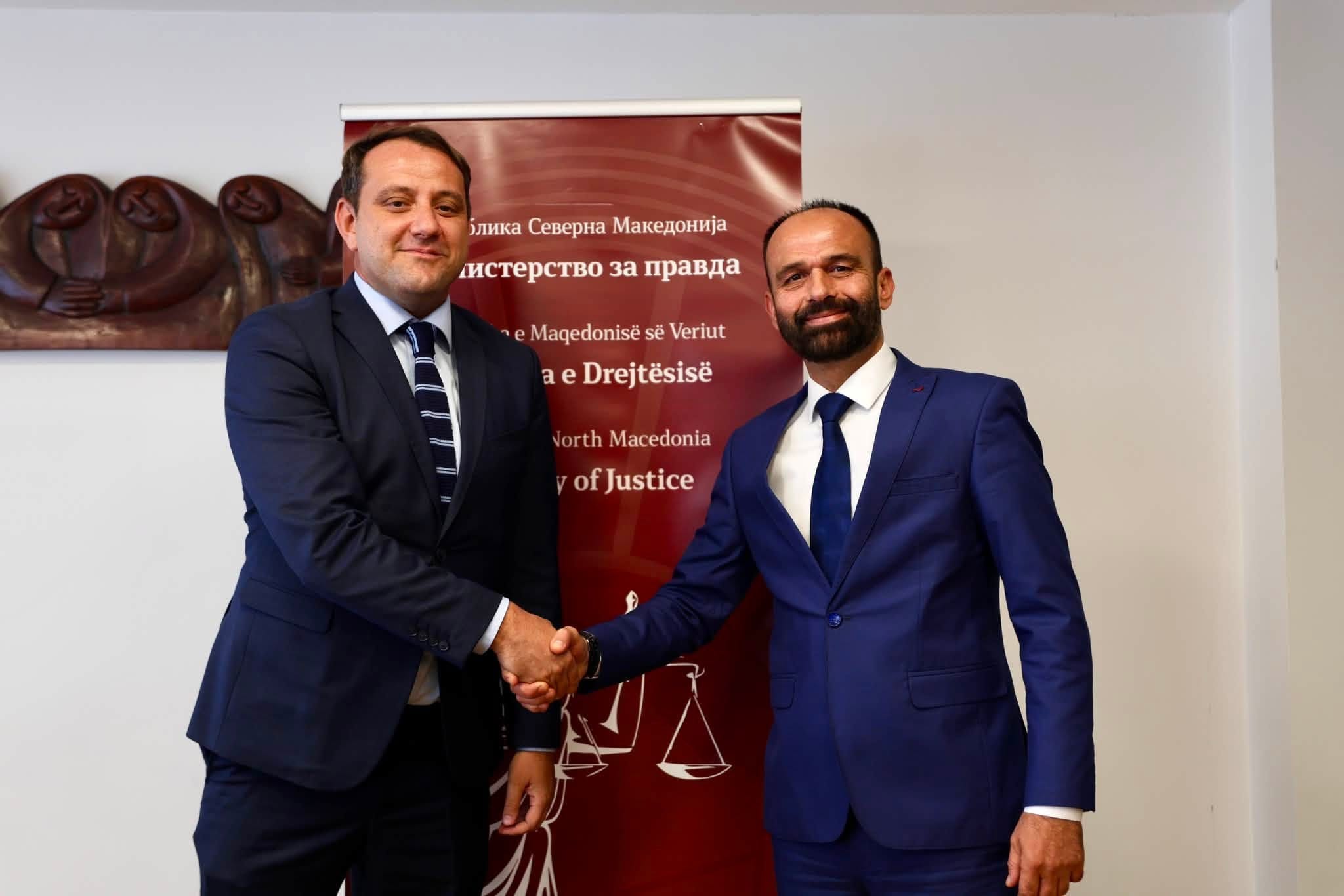 Shasivari takon ambasadorin e Kosovës  Florian Qehaja  Bashkëpunim për drejtësi  sundim të ligjit dhe reforma