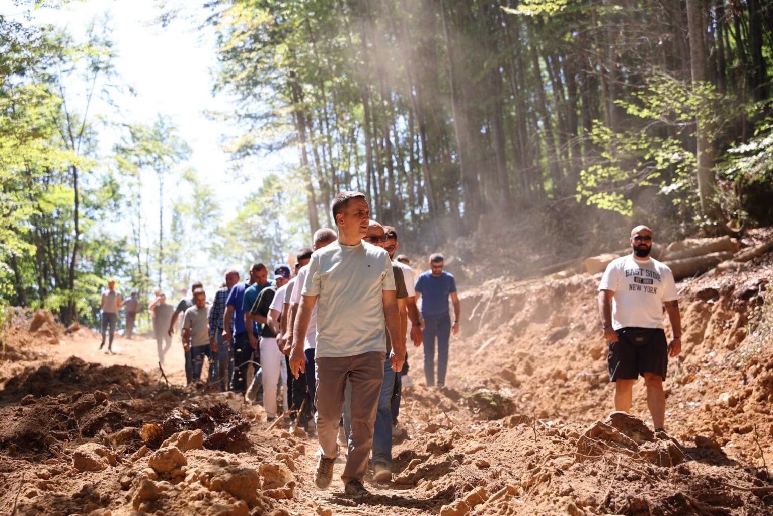 Kasami del në terren  Punimet në rrugën Tetovë Prizren po zhvillohen sipas dinamikës së paraparë