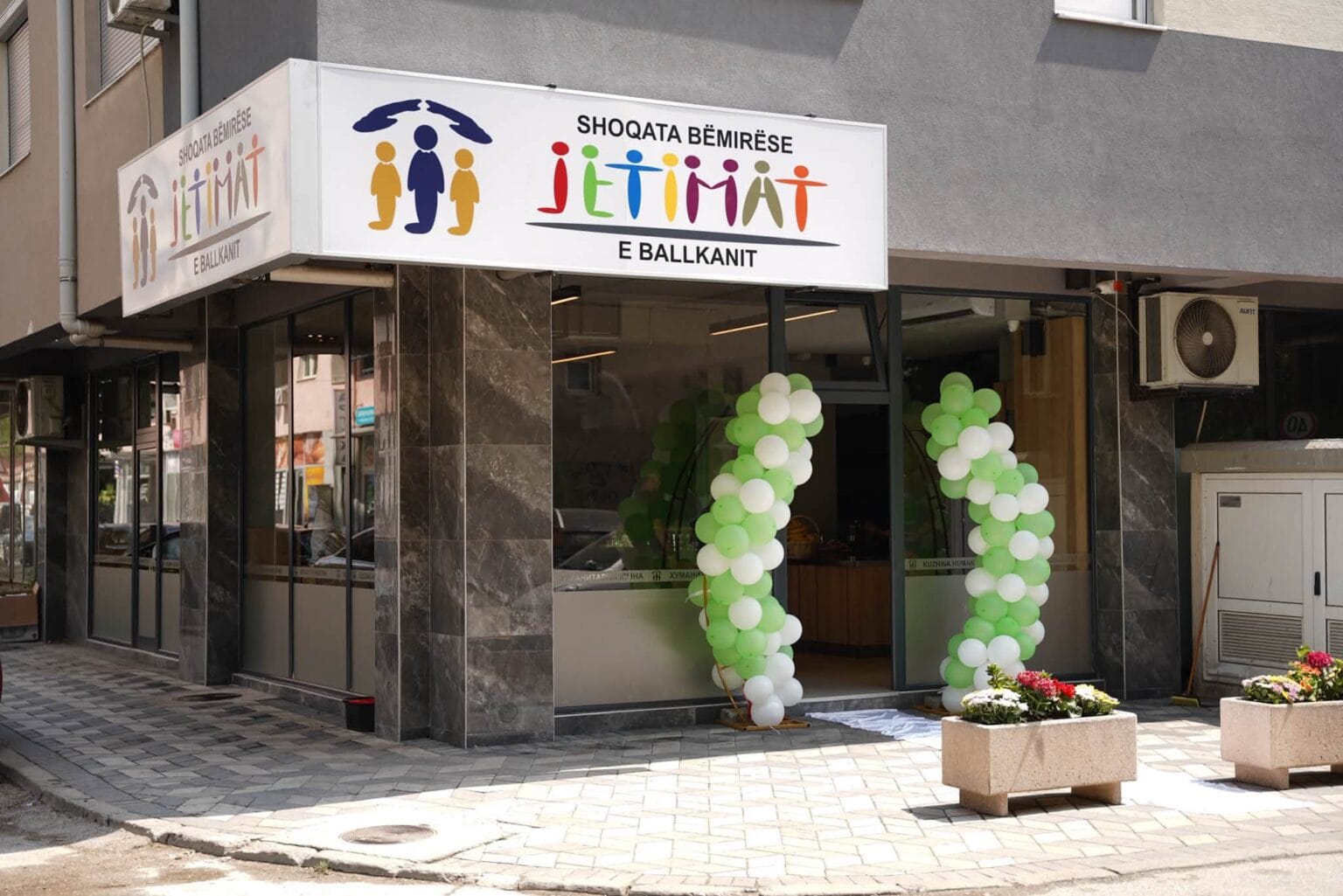 jetimat-e-ballkanit-hapin-kuzhine-humanitare-ne-shkup