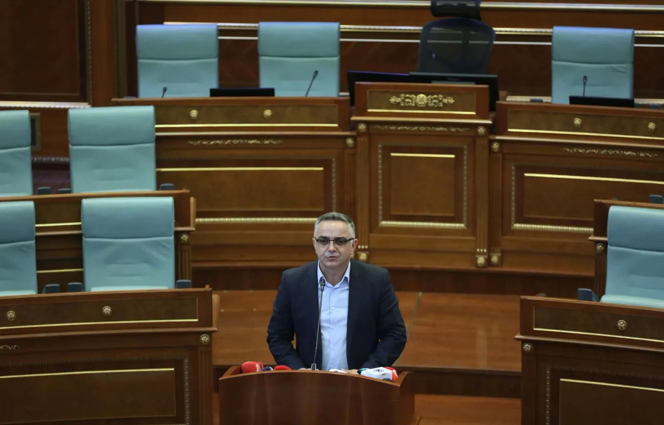 Tahiri Kurtit  Do t i ofrojmë votat për president me kusht të miratimit të gjashtë pikave