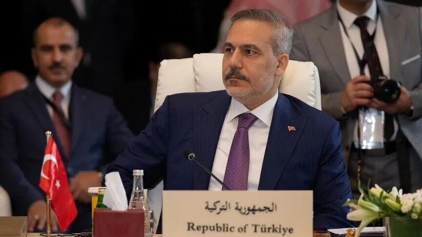 Ministri i Jashtëm turk  Gati 20 vende islame po shqyrtojnë  masa kolektive  rreth Al Aksasë