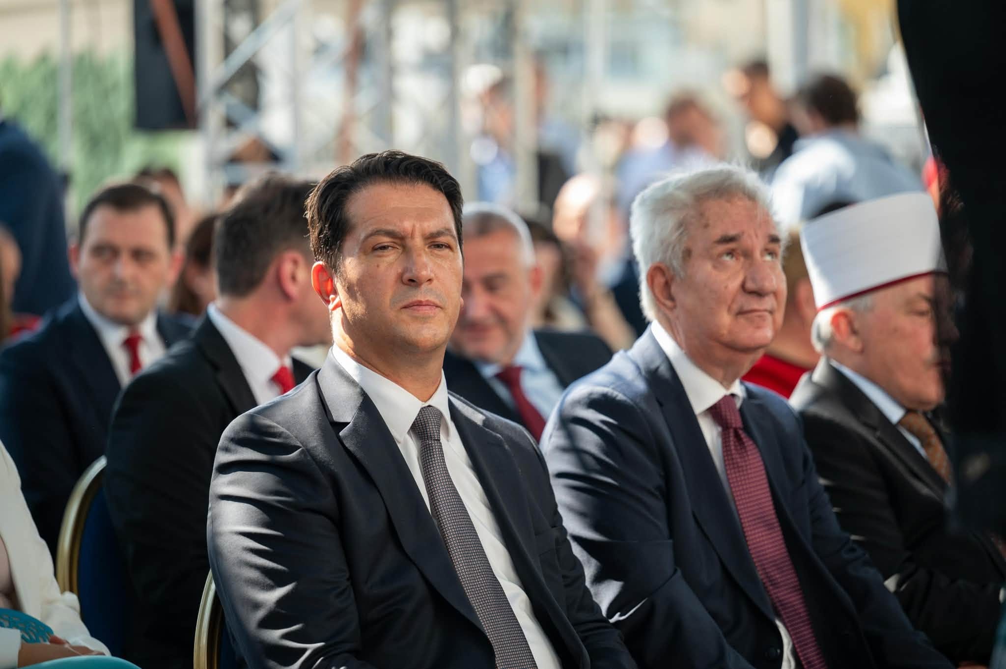 Zv kryeministri Sali uron 35 vjetorin e Pavarësisë  Të ndërtojmë një të ardhme më të mirë për të gjithë