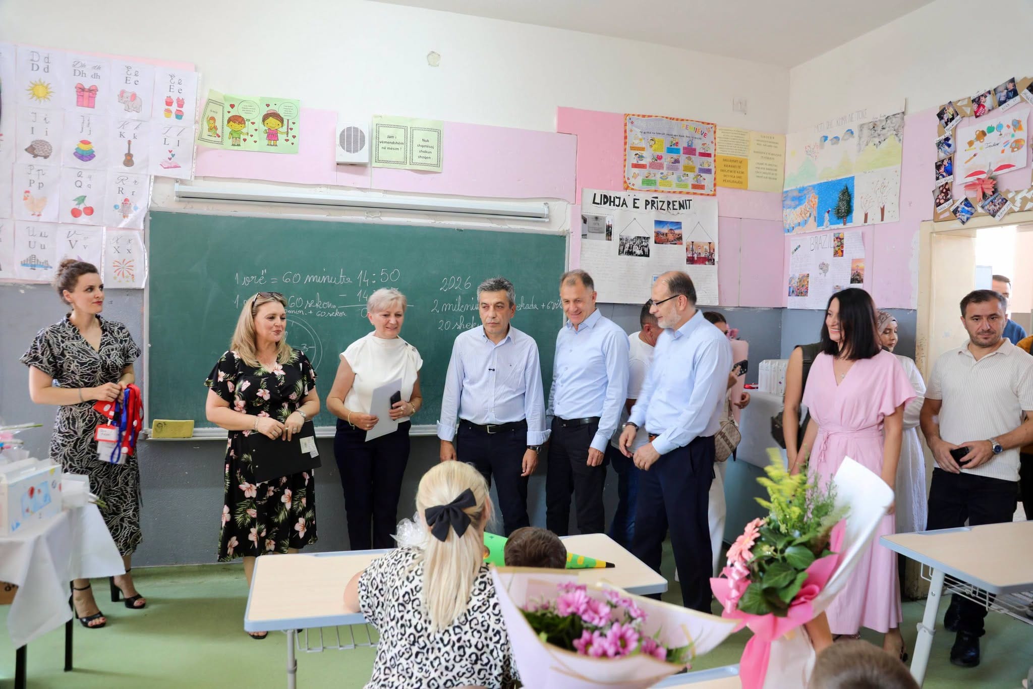 Mexhiti  Brenda nje viti kemi rinovuar 60  te inventarit ne shkollat fillore te Çairit