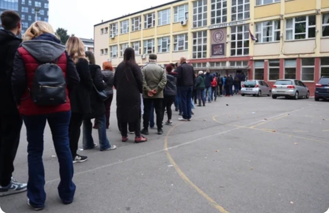 SHIFRA DRAMATIKE NGA SERBIA  Pjesëmarrja e shpallur deri në orën 10 00  ndryshimi është i madh   a do të bjerë Vuçiç 