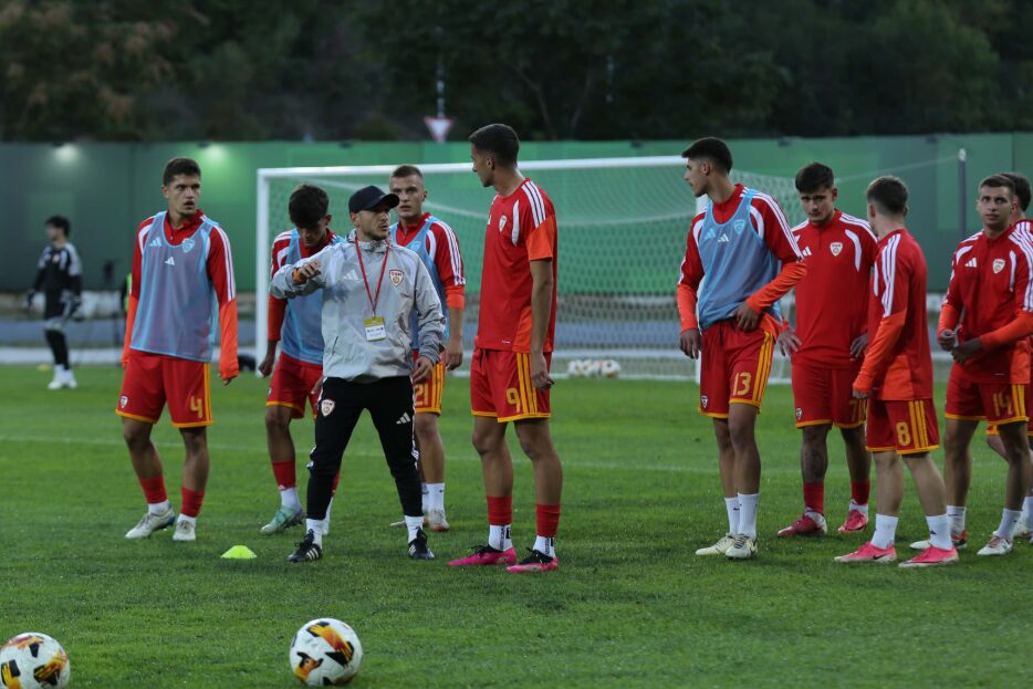 Ferid Veseli po ndërton përvojën profesionale në stafin e Maqedonisë U21
